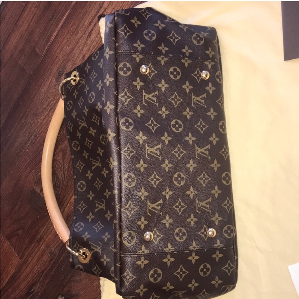 Louis Vuitton Artsy MM Monogram Purse - Picture 4 of 7